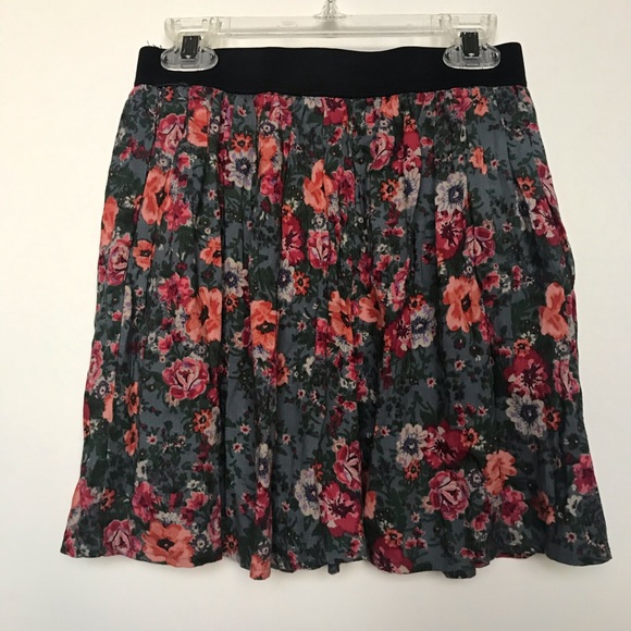 XXI Floral Party Skirt - Picture 2 of 5